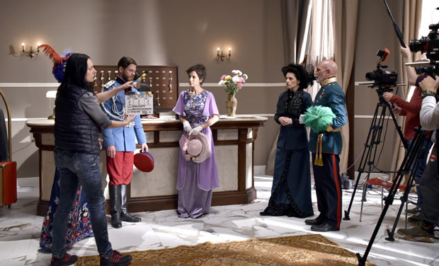 Љубавни заплети и политичке сплетке